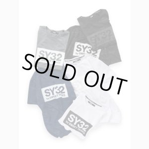 画像: SY32 by SWEET YEARS  EMBOSS CAMO BOX LOGO TEE
